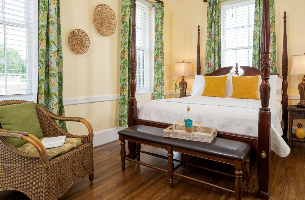 Bed and Breakfast Magnolia Manor And Chapel Humboldt Экстерьер фото