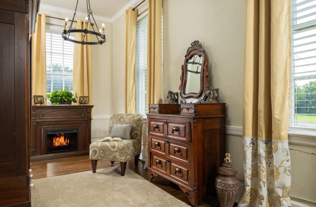 Bed and Breakfast Magnolia Manor And Chapel Humboldt Экстерьер фото