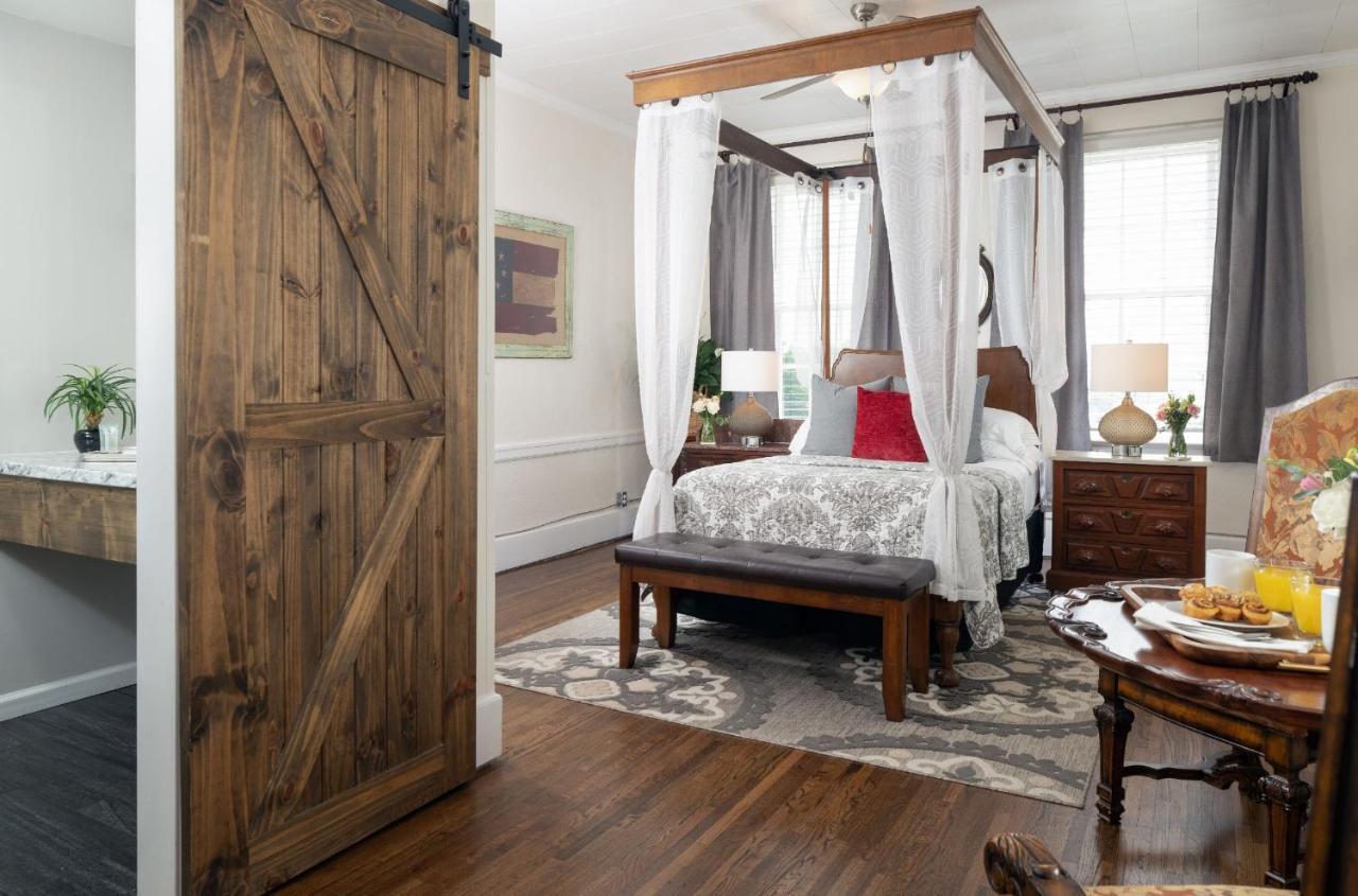 Bed and Breakfast Magnolia Manor And Chapel Humboldt Экстерьер фото